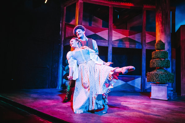 Photo Flash: First Look at CAMELOT at The Encore Musical Theatre Company Image