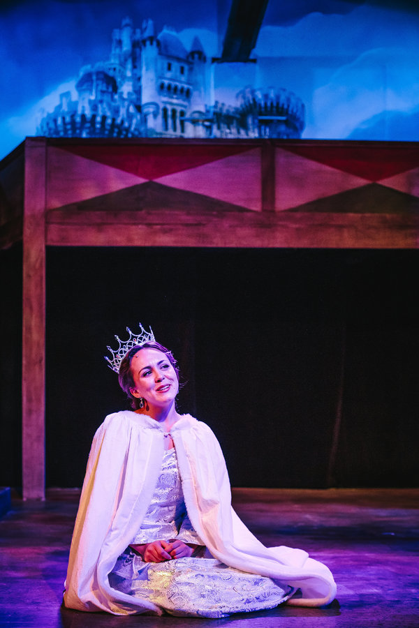 Photo Flash: First Look at CAMELOT at The Encore Musical Theatre Company Image