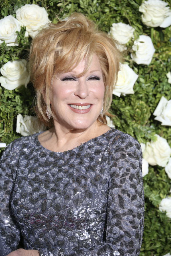 Photo Coverage: Bette Midler Arrives at the 2017 Tony Awards Image