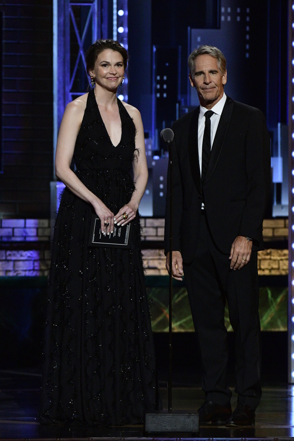 Photo Flash: Highlights from 71st ANNUAL TONY AWARDS - Part I Image