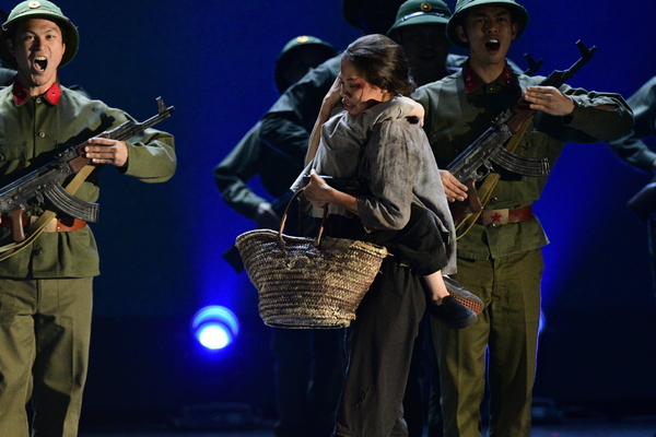 Photo Flash: Highlights from 71st ANNUAL TONY AWARDS - Part I Image