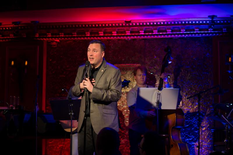 BWW Review: In Solo Debut, Robbie Rozelle Leaps Into the Spotlight and Insists That the 'Personality Piece' Is Not a Dead Art