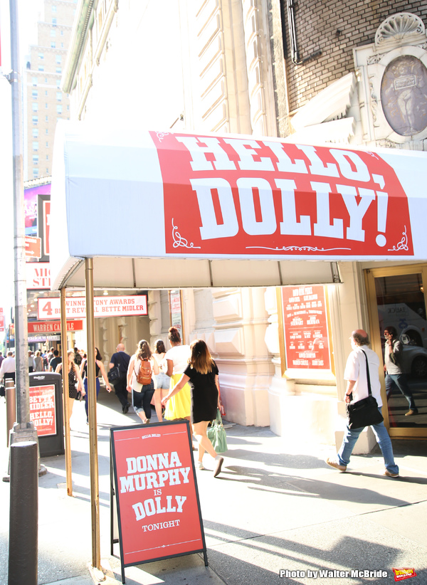 Photo Coverage: The Shubert Theatre Gets Ready for Donna Murphy! Image