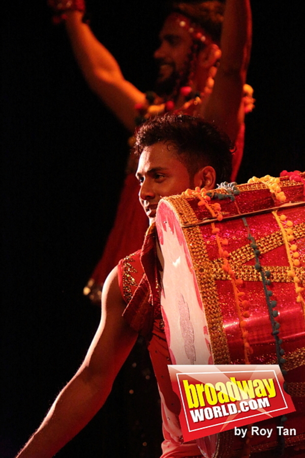 Photo Coverage: The Merchant Dynasty Return to The Peacock with TAJ EXPRESS 