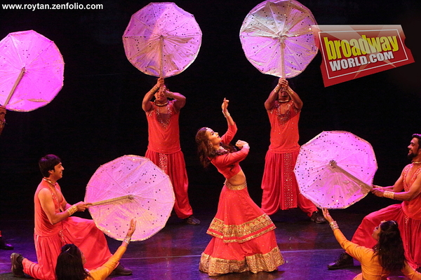 Photo Coverage: The Merchant Dynasty Return to The Peacock with TAJ EXPRESS Image