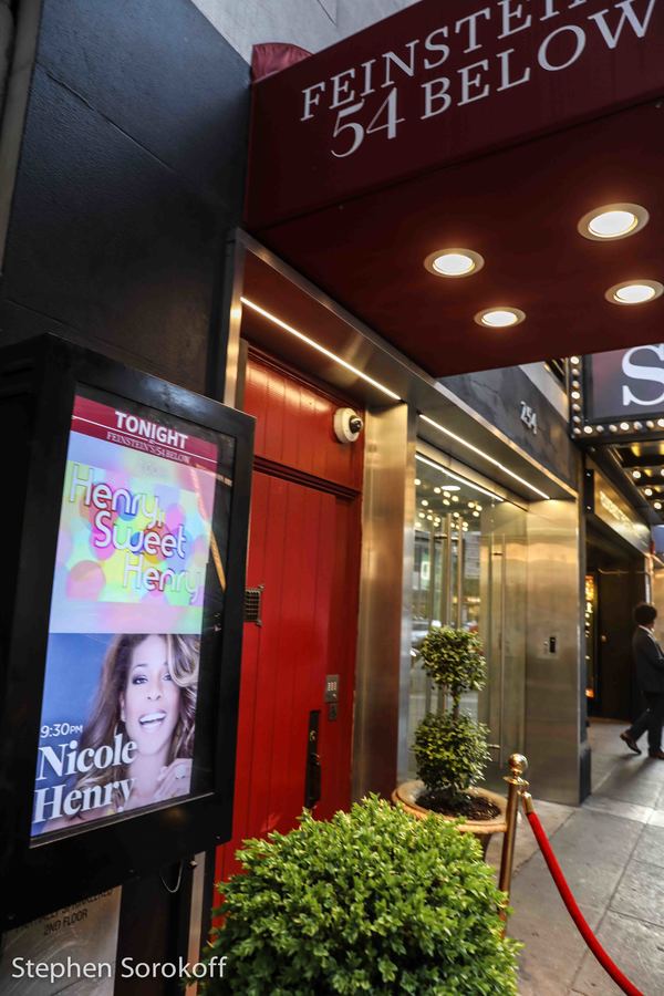 Photo Coverage: Nicole Henry Swings At Feinstein's/54 Below Image