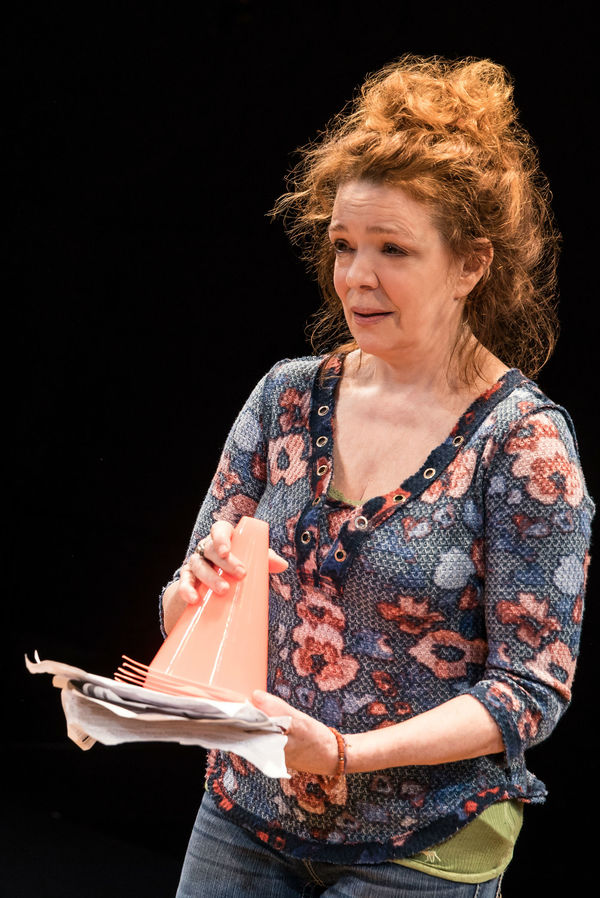 Photo Flash: First Look at MTC's FULFILLMENT CENTER Off-Broadway Image
