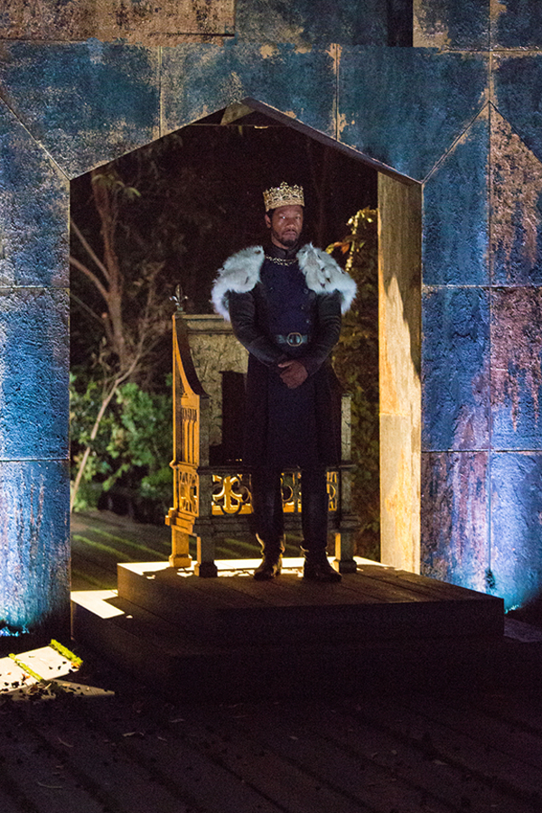 Photo Flash: First Look at Robert Sean Leonard in The Old Globe's KING RICHARD II Image