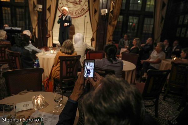 Photo Coverage: Marilyn Maye Kicks It Up At The Friars Club Metropolitan Room Show Image