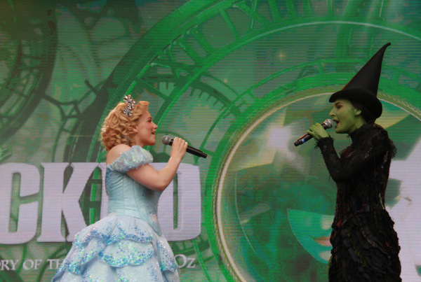 Photo Flash: AN AMERICAN IN PARIS and WICKED Thrill at West End Live Image