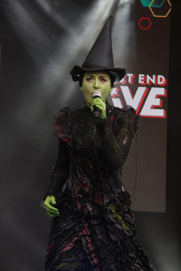 Photo Flash: AN AMERICAN IN PARIS and WICKED Thrill at West End Live Image