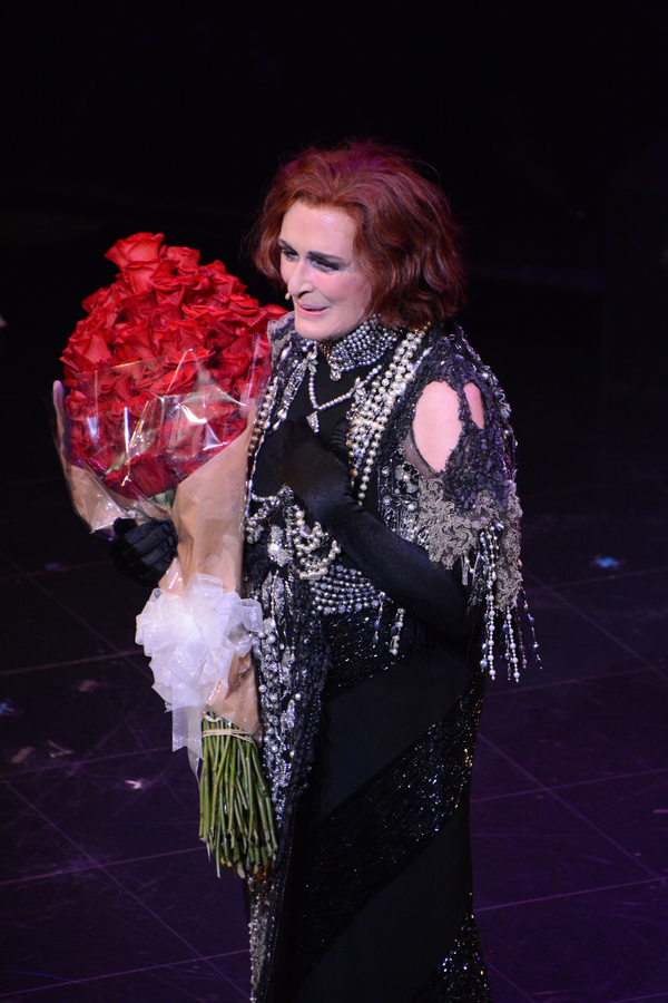 Photo Coverage: Glenn Close Takes Final Curtain Call as SUNSET BOULEVARD Closes on Broadway Image