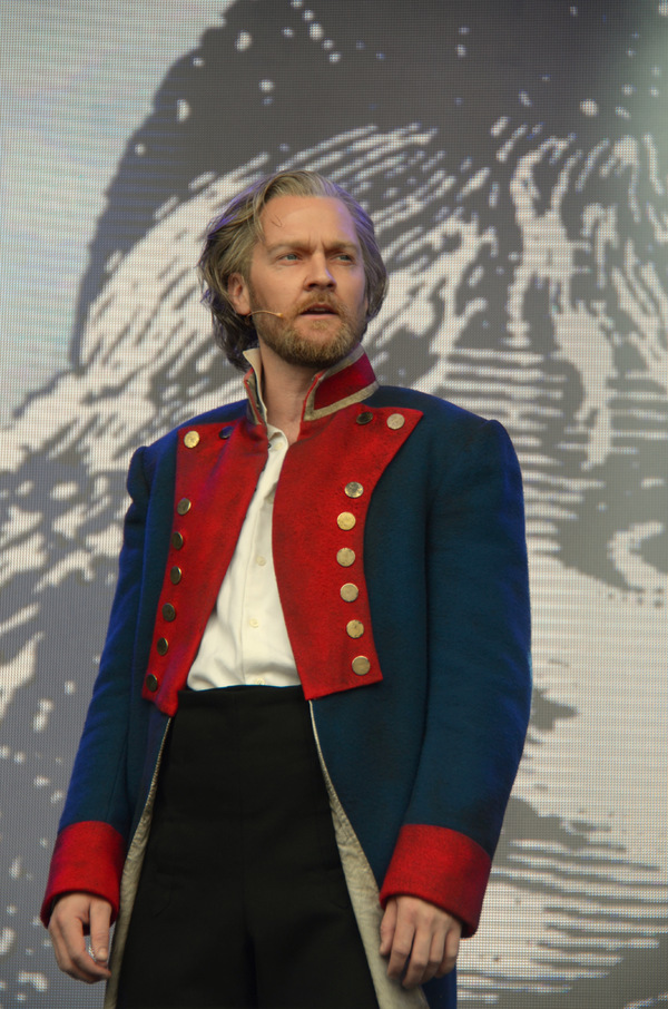 Photo Flash: LES MISERABLES Dreams a Dream at WEST END LIVE 2017 Image
