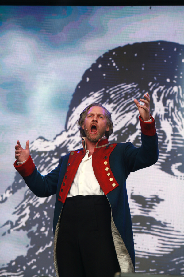 Photo Flash: LES MISERABLES Dreams a Dream at WEST END LIVE 2017 Image