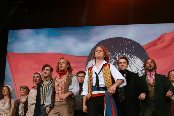 Photo Flash: LES MISERABLES Dreams a Dream at WEST END LIVE 2017 Image