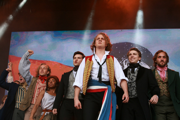 Photo Flash: LES MISERABLES Dreams a Dream at WEST END LIVE 2017 Image