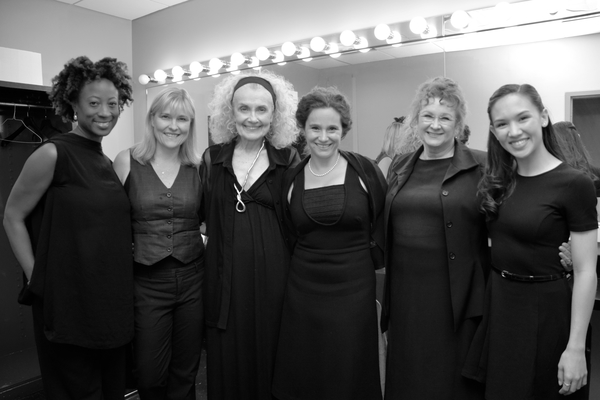 Daphne Gaines, Kelly McAndrew, Mary Beth Peil, Rachel Botchan, Cynthia Darlow and Kim Photo