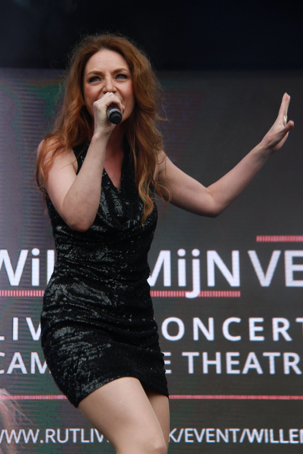 Photo Flash: Willemijn Verkaik Channels Elphaba at WEST END LIVE 2017 Image
