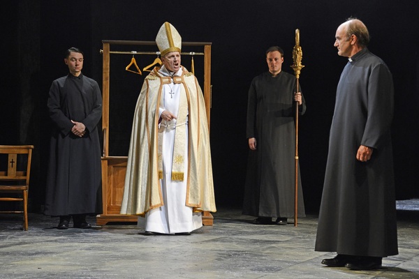 Photo Flash: First Look at RACING DEMON at Theatre Royal Bath Image