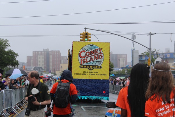 BWW Exclusive: Coney Island Gets Fishy for the Mermaid Parade! Image