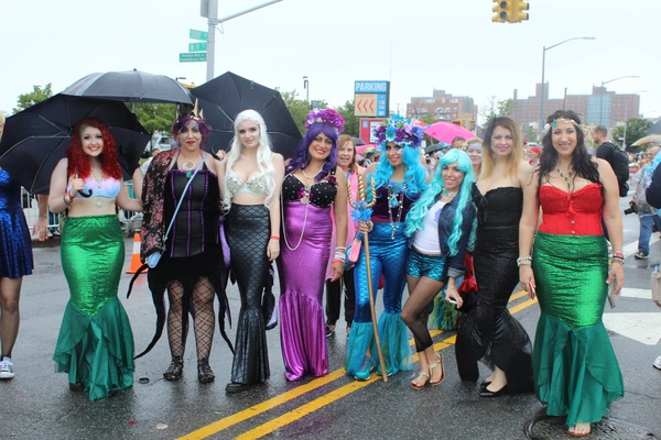 BWW Exclusive: Coney Island Gets Fishy for the Mermaid Parade! Image