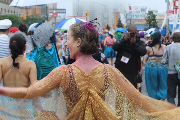 BWW Exclusive: Coney Island Gets Fishy for the Mermaid Parade! Image