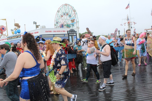 BWW Exclusive: Coney Island Gets Fishy for the Mermaid Parade! Image