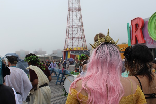 BWW Exclusive: Coney Island Gets Fishy for the Mermaid Parade! Image