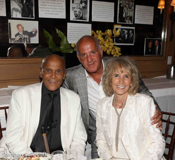 Photo Coverage: Gov. Cuomo, Harry Belafonte, and Others Join Friars In Saluting Mayor David Dinkins on His 90th Image