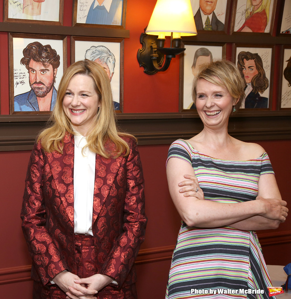 Photo Coverage: Laura Linney and Cynthia Nixon Celebrate Their New Portraits at Sardi's! Image