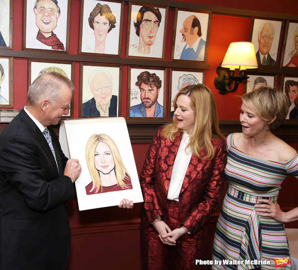 Photo Coverage: Laura Linney and Cynthia Nixon Celebrate Their New Portraits at Sardi's! Image