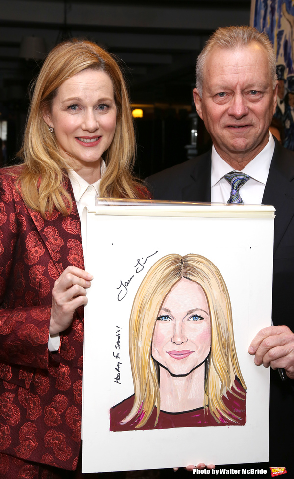 Photo Coverage: Laura Linney and Cynthia Nixon Celebrate Their New Portraits at Sardi's! Image