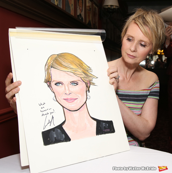Photo Coverage: Laura Linney and Cynthia Nixon Celebrate Their New Portraits at Sardi's! Image
