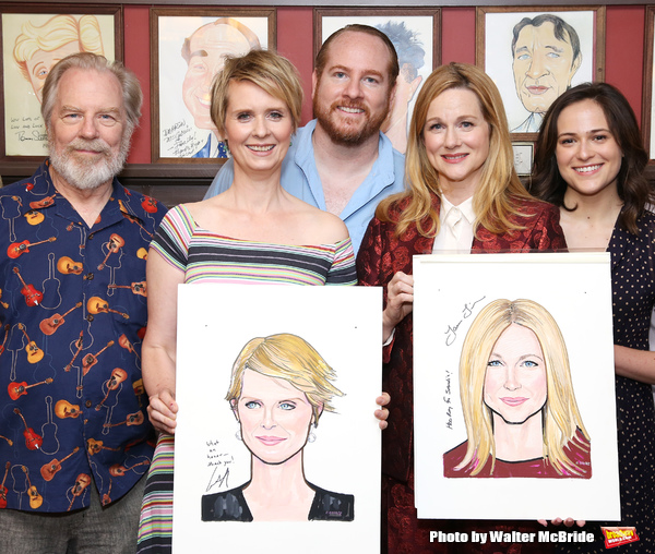 Photo Coverage: Laura Linney and Cynthia Nixon Celebrate Their New Portraits at Sardi's! Image