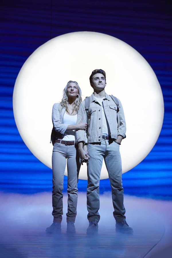 Photo Flash: First Look At The New Cast Of MAMMA MIA! Image