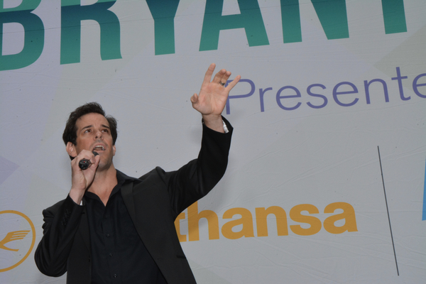 Photo Coverage: GROUNDHOG DAY, WICKED & More Help Kick Off the Summer at Broadway in Bryant Park! Image