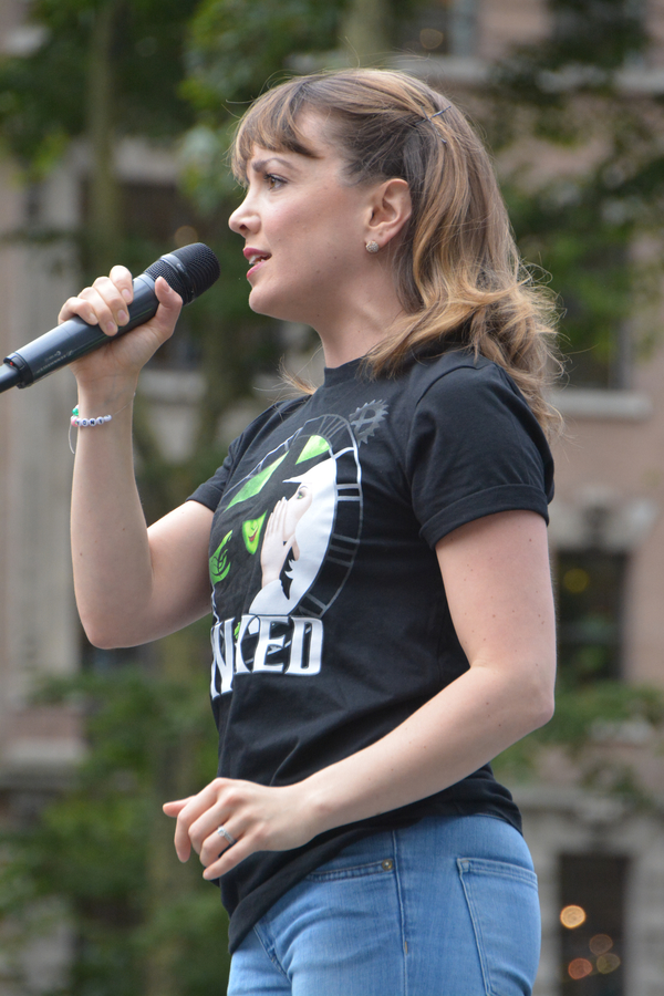 Photo Coverage: GROUNDHOG DAY, WICKED & More Help Kick Off the Summer at Broadway in Bryant Park! Image