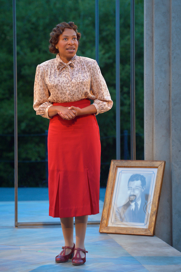 Photo Flash: California Shakespeare presents THE GLASS MENAGERIE Image