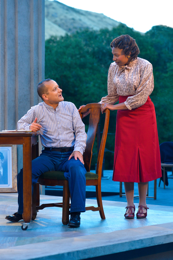 Photo Flash: California Shakespeare presents THE GLASS MENAGERIE Image
