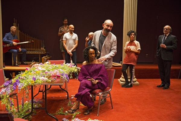 Photo Flash: First Look at Oscar Isaac, Keegan-Michael Key and More in HAMLET at The Public Theater Image