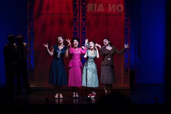 Photo Flash: First Look at AMERIKE - THE GOLDEN LAND at National Yiddish Theatre Folksbiene 