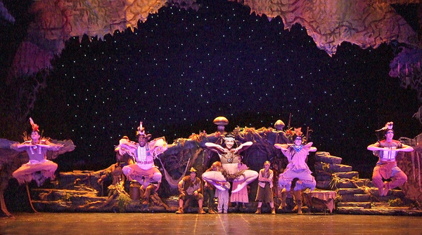 Photo Flash: PETER PAN Flies Into Cabrillo Music Theatre Image