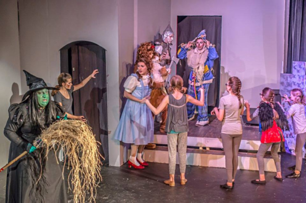 Photo Flash: Summer Orlando Becomes First Male Actor to Play 'Dorothy' in THE WIZARD OF OZ Image