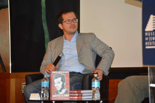 John Leguizamo Photo