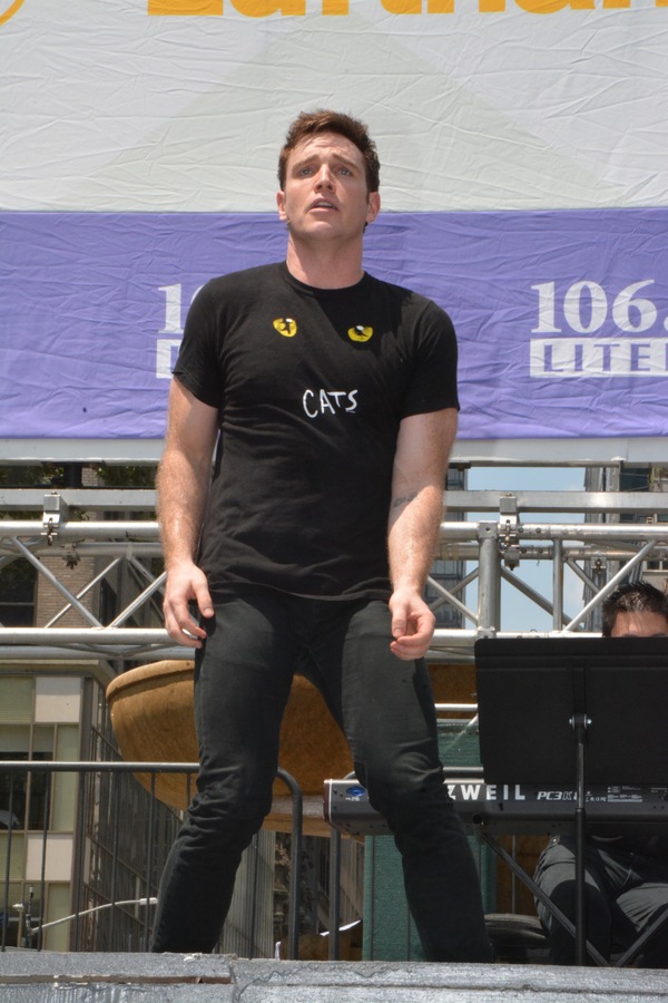 Photo Coverage: The Casts of WAITRESS, CATS, and More at Broadway In Bryant Park Image