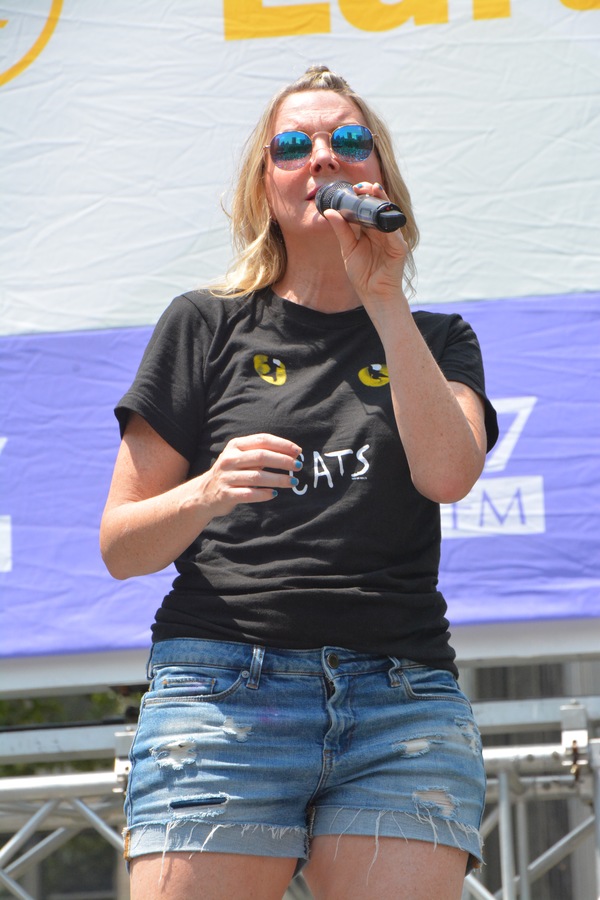 Photo Coverage: The Casts of WAITRESS, CATS, and More at Broadway In Bryant Park Image