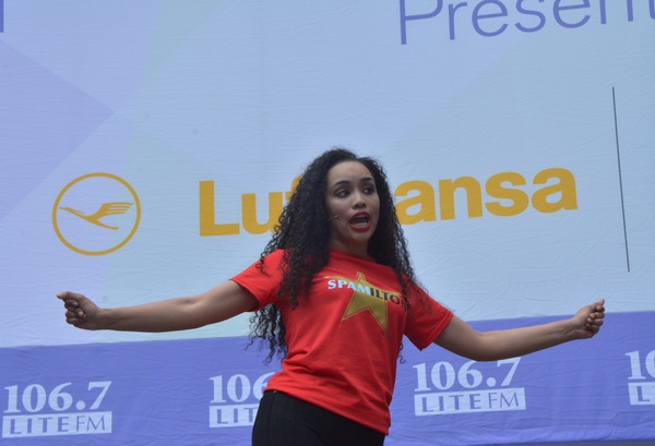 Photo Coverage: The Casts of WAITRESS, CATS, and More at Broadway In Bryant Park Image