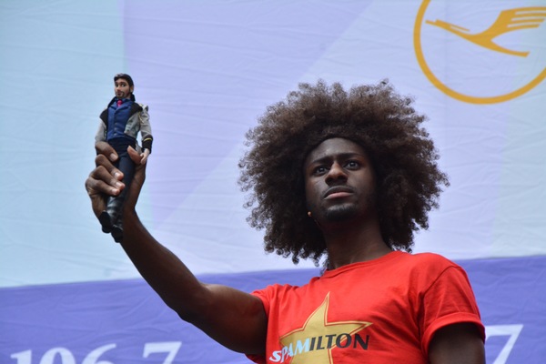 Photo Coverage: The Casts of WAITRESS, CATS, and More at Broadway In Bryant Park Image