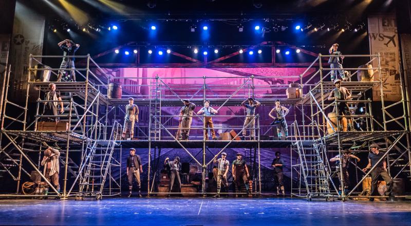 Review: 'Extra, Extra!' NEWSIES is a Runaway Hit at Red Mountain Theatre. Image