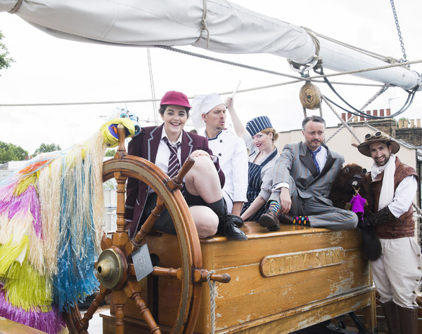 Photo Flash: Cast of THE HUNTING OF THE SNARK Visit Cutty Sark 